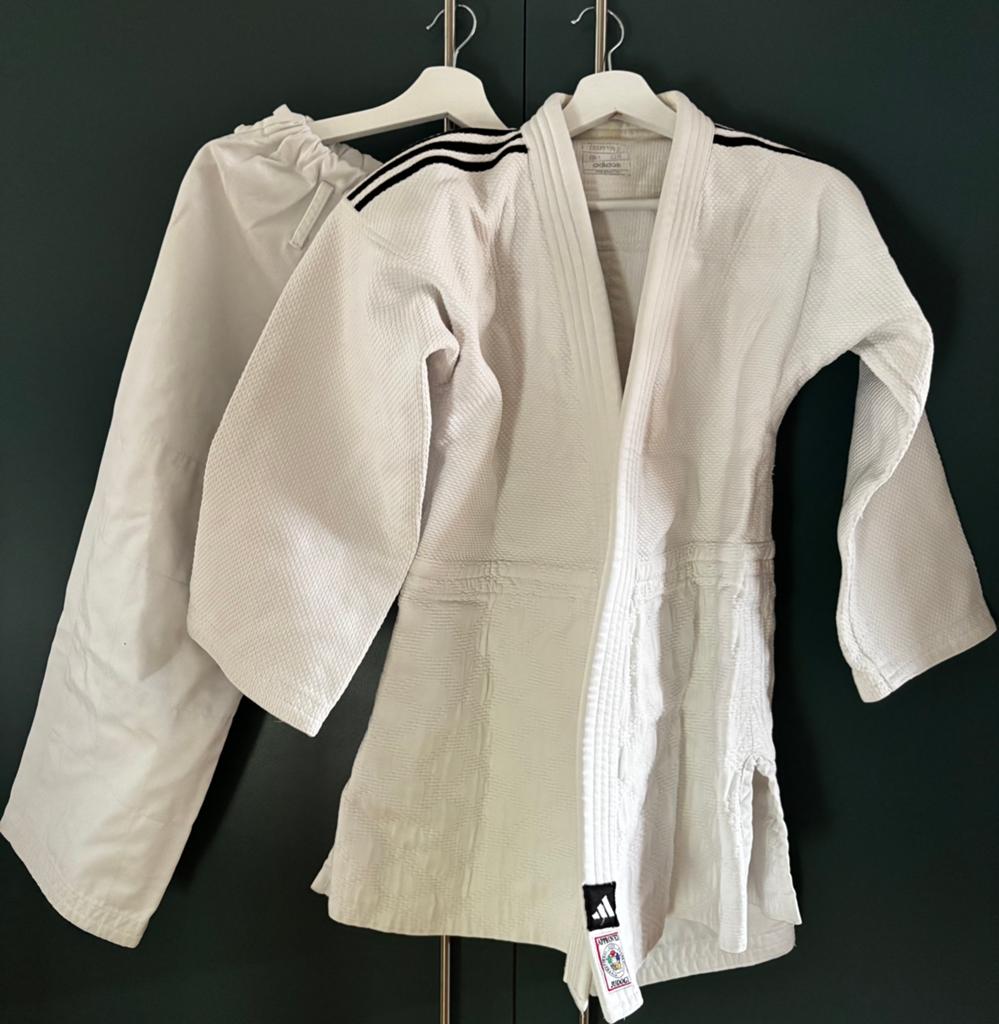 Wit wedstrijdjudopak, Adidas, maat 155, Maat S, Ophalen of Verzenden, Overige