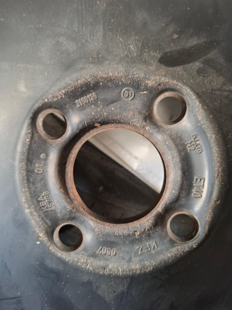 Vredestein Winterbanden op stalen velg 195/55 R16, Ophalen, Gebruikt