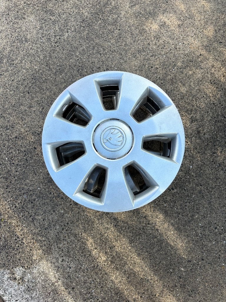 Skoda wieldoppen 15 inch, Ophalen, Gebruikt