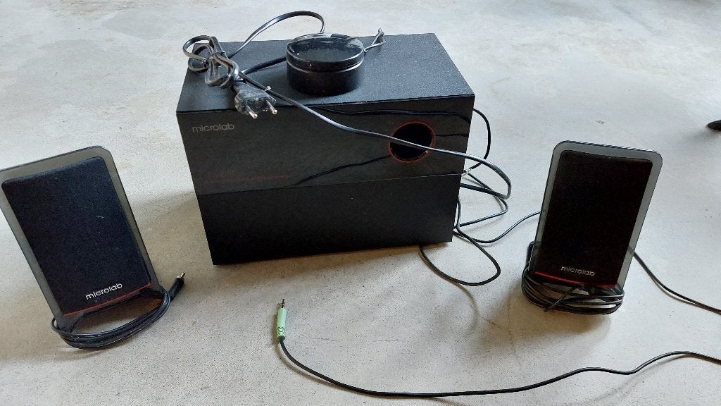 Microlab M-200  2.1, Ophalen, Zo goed als nieuw, Overige merken