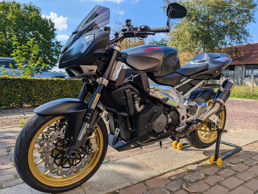 Aprilia Tuono 1000RR, Motoren, Motoren | Aprilia, Sportuitlaat, 2 cilinders, Particulier, Meer dan 35 kW