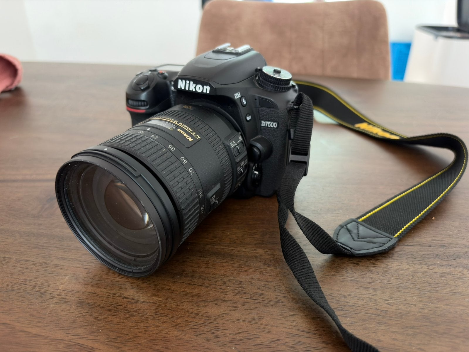 (Alleen Lens)Nikon AF-S Nikkor 18-200mm f/3.5-5.6G ED VR DX., Audio, Tv en Foto, Fotografie | Lenzen en Objectieven, Ophalen of Verzenden