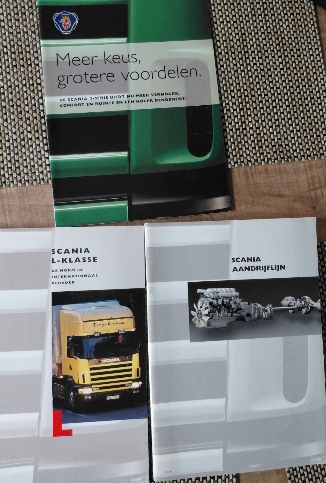 3 stuks Scania 4 serie folders 1995, Ophalen of Verzenden