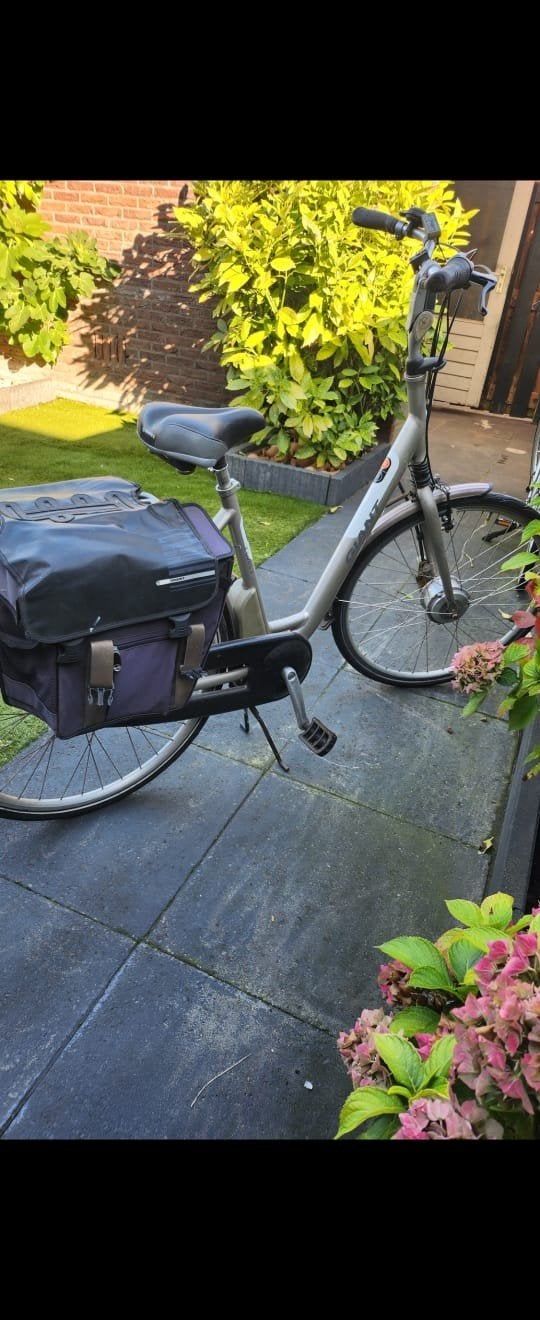 Giant Twist 2.0 elektrische fiets met fietstassen, Minder dan 30 km per accu, Gebruikt, 47 tot 51 cm, Giant