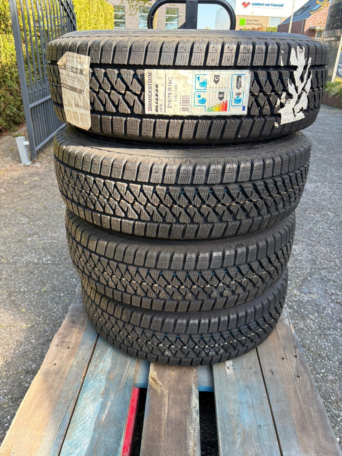 set nieuwe banden met velgen215/75 R16C fiat ducato (camper), Auto diversen, Wieldoppen, Ophalen of Verzenden