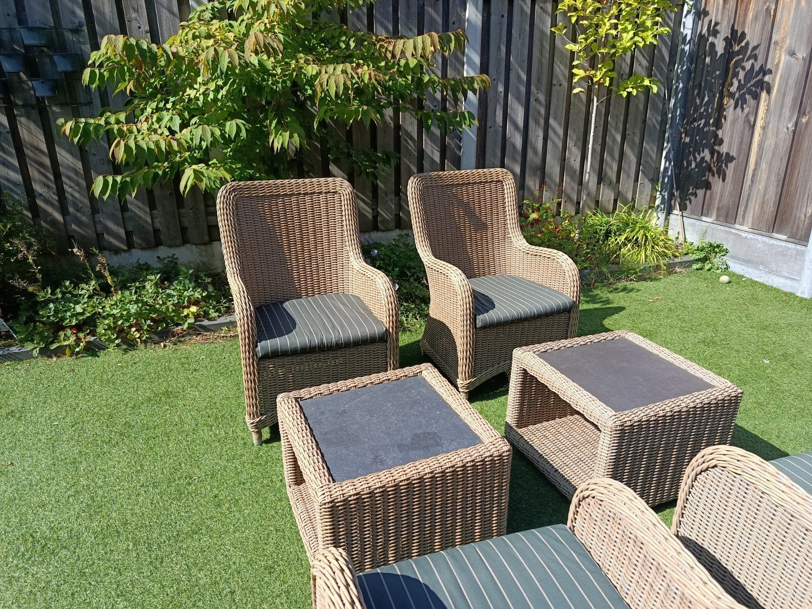 Lounge set 4x2 4 stoelen en 2 marmer tafels, Tuin en Terras, Ophalen, Zo goed als nieuw, Wicker