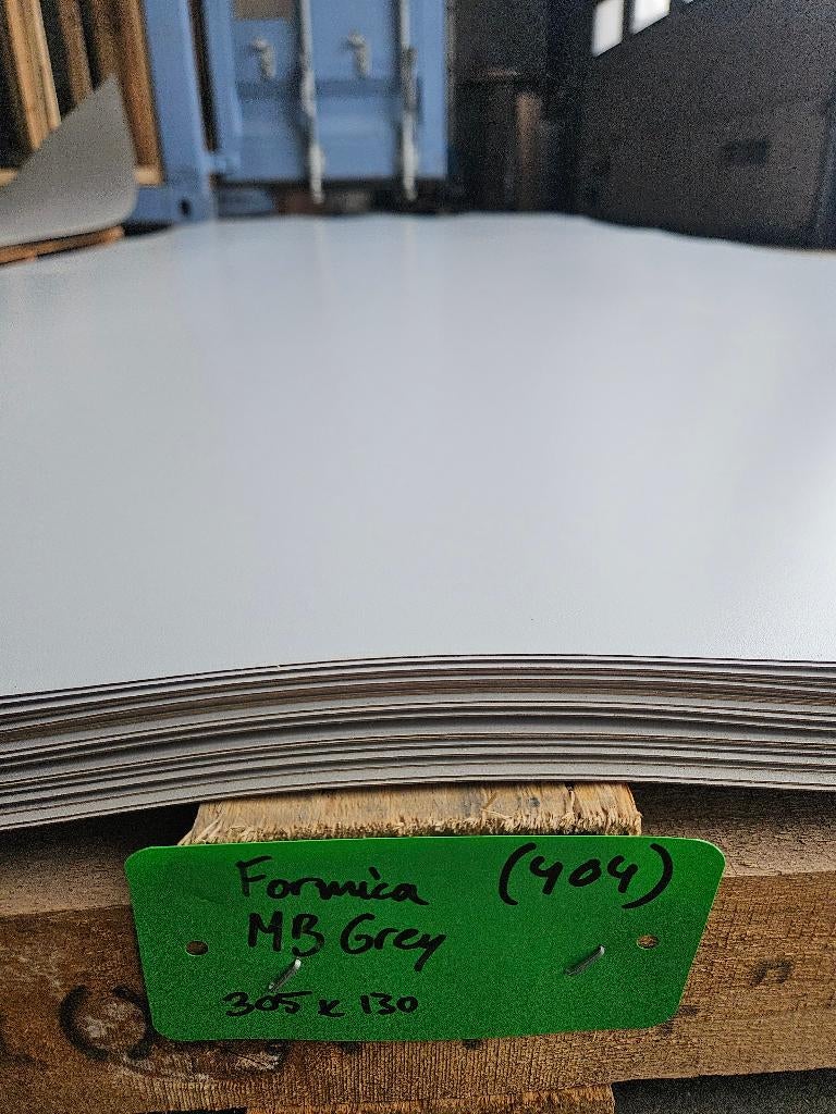HPL Formica MB Grey fineer platen 305x130cm ( 404 ), Doe-het-zelf en Verbouw, Platen en Panelen, Ophalen, HPL, Zo goed als nieuw