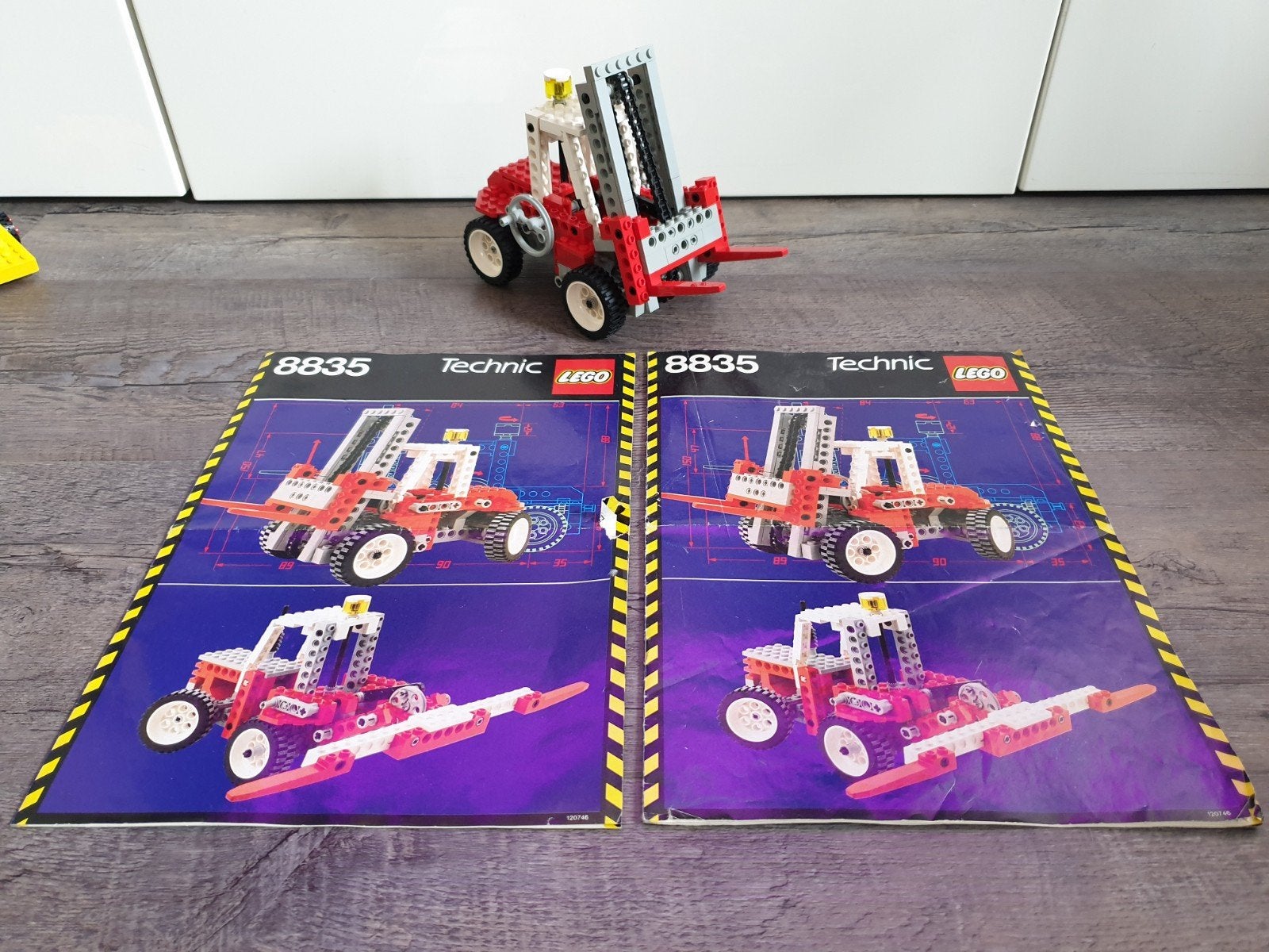 LEGO Forklift 8835 - Complete Set met Boekjes!, Kinderen en Baby's, Speelgoed | Duplo en Lego, Verzenden, Lego, Compleet, Zo goed als nieuw