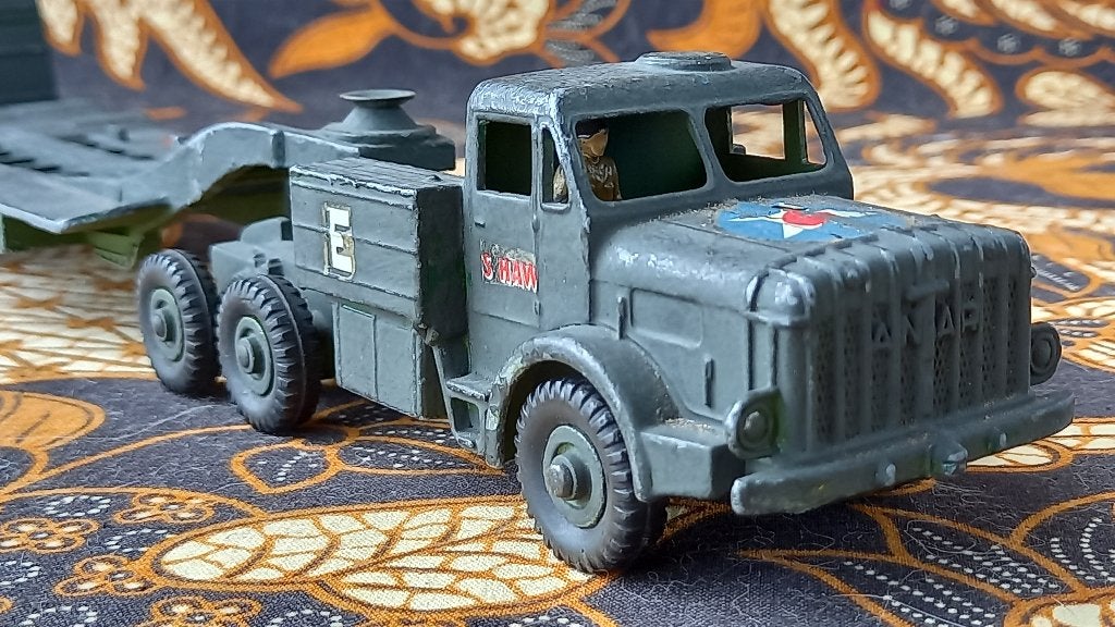 Oude militaria Dinky Toys 660 tank transporter 30,5 cm., Ophalen of Verzenden