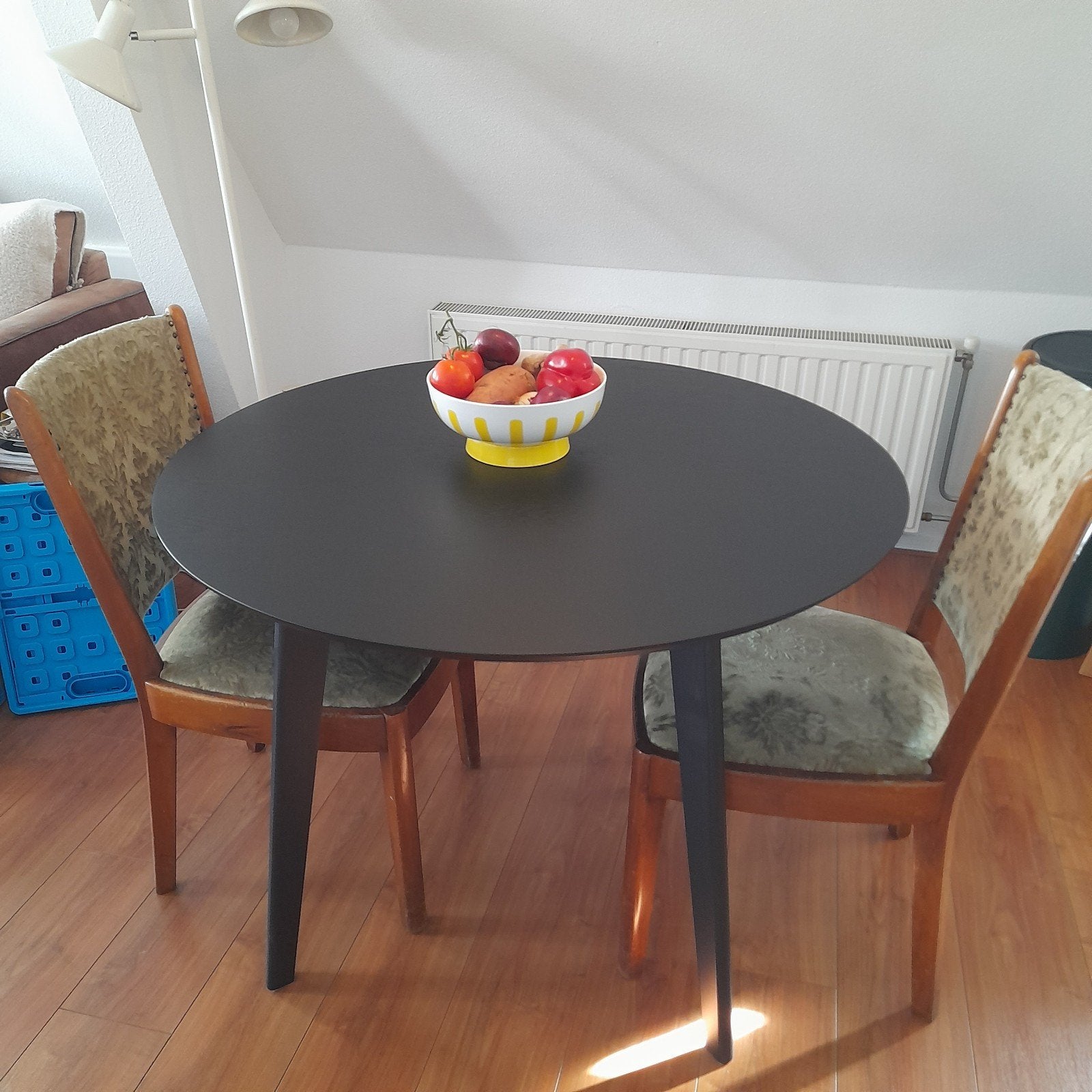 Ronde eettafel zwart eiken mdf, Ophalen, Gebruikt, Rond, Vier personen