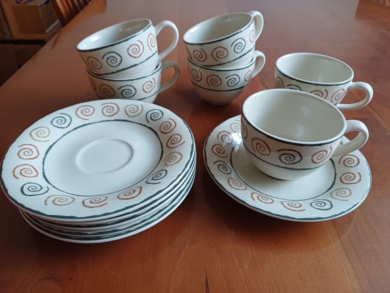Set van 6 Royal Orchid Stoneware kop en schoteltjes, Ophalen of Verzenden, Zo goed als nieuw, Aardewerk