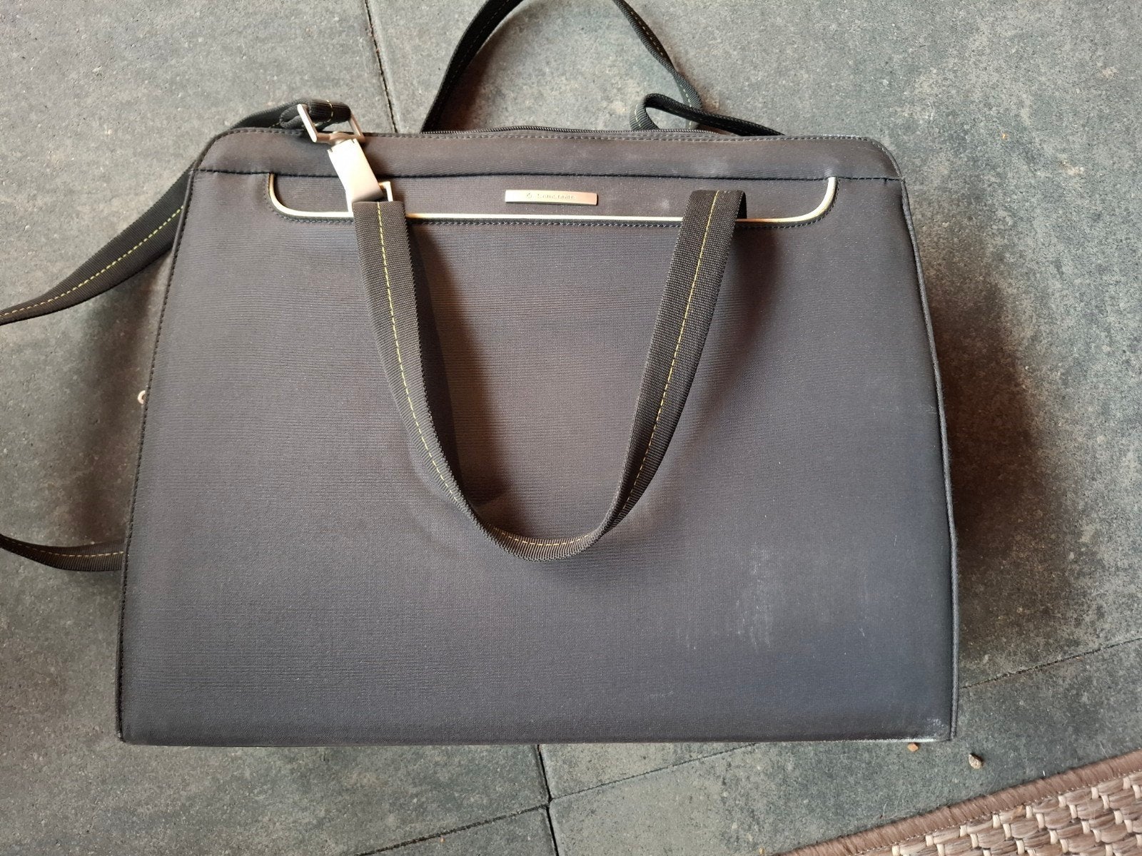 Samsonite laptoptas, Computers en Software, Laptoptassen, Gebruikt, 17 inch of meer, Ophalen of Verzenden, Handvat
