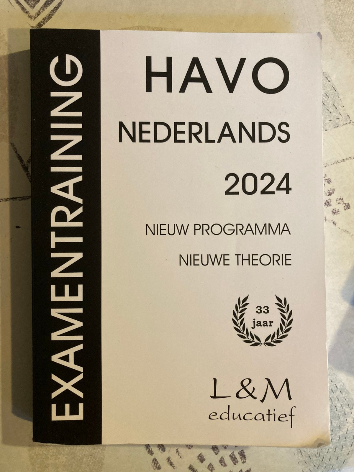 Examen bundel Nederlands, Ophalen of Verzenden, Zo goed als nieuw, Overige niveaus, Nederlands