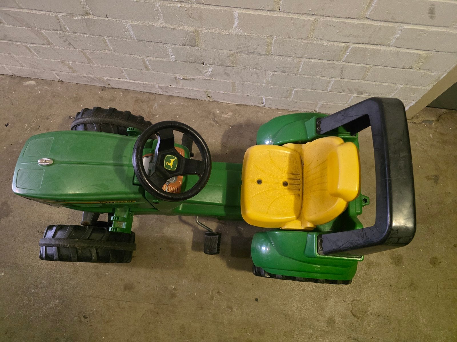 John Deere traptractor met kar, Ophalen