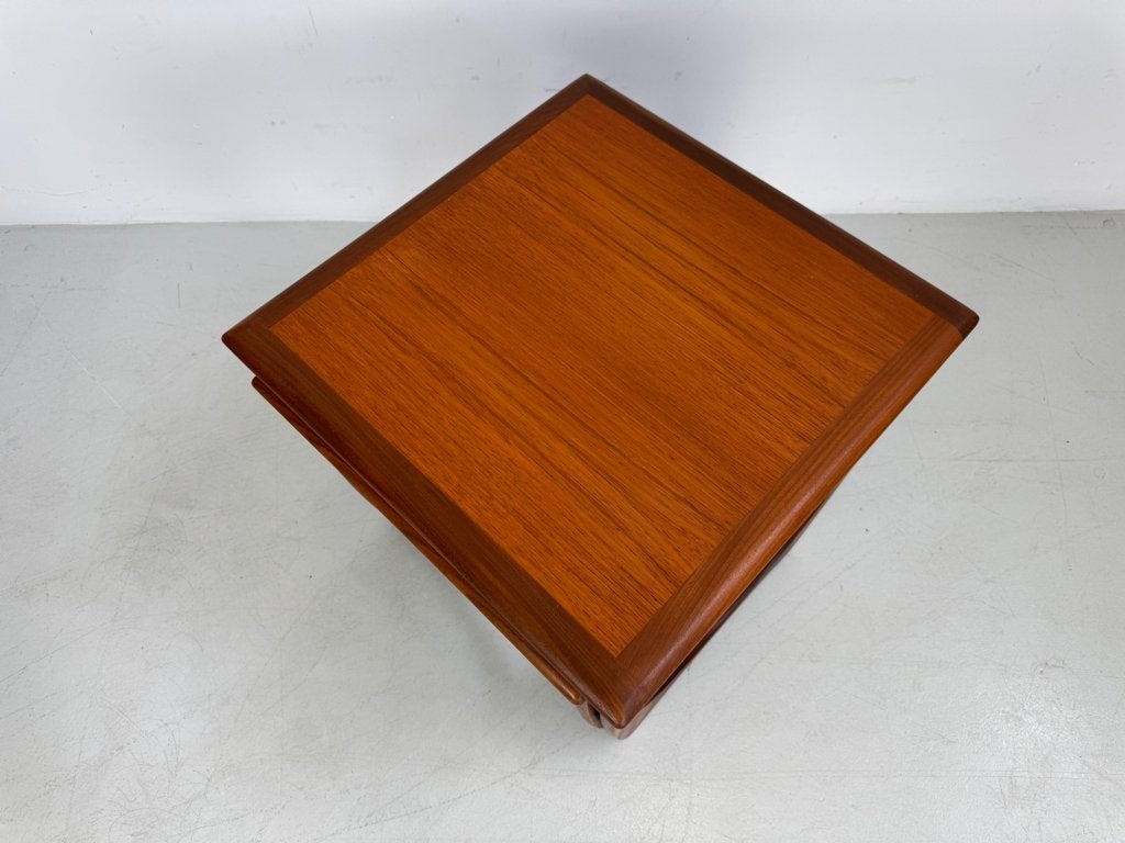 Vintage bijzettafels G-Plan, 45 tot 60 cm, Minder dan 55 cm, Verzenden, Rond