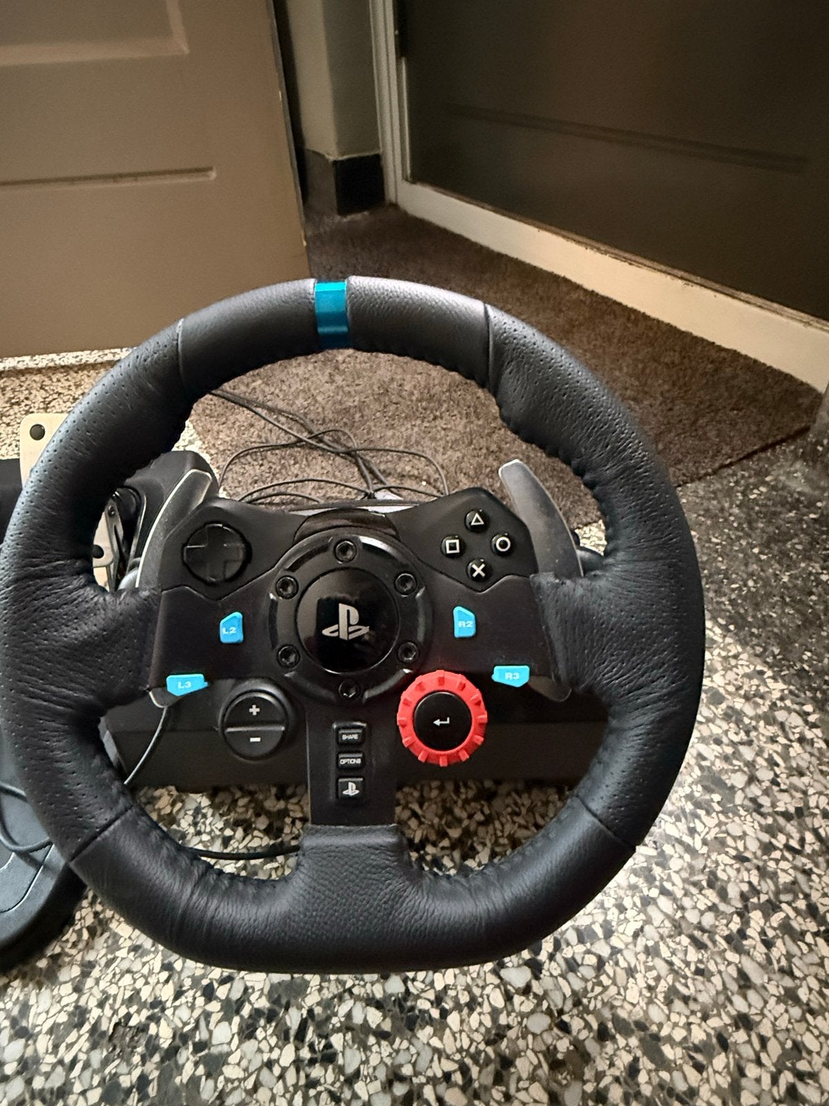 Logitech G29 Driving Force racestuur met pedalen, Ophalen, Racestuur, Force feedback, Zo goed als nieuw