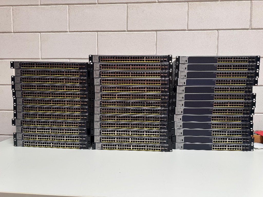 38x Netgear ProSafe PoE+ switches – GS752TP / GS728TP, Ophalen, Gebruikt