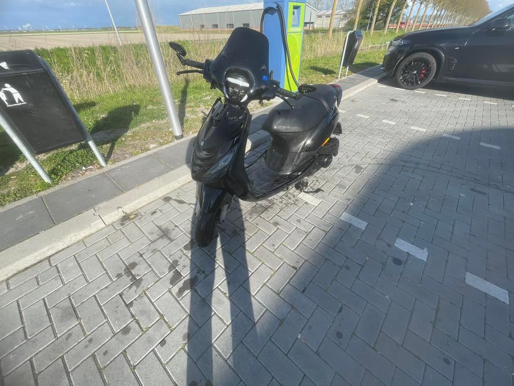 Zip iget 2020 4 takt, 0 versnellingen, Zo goed als nieuw, 50 cc, Ophalen