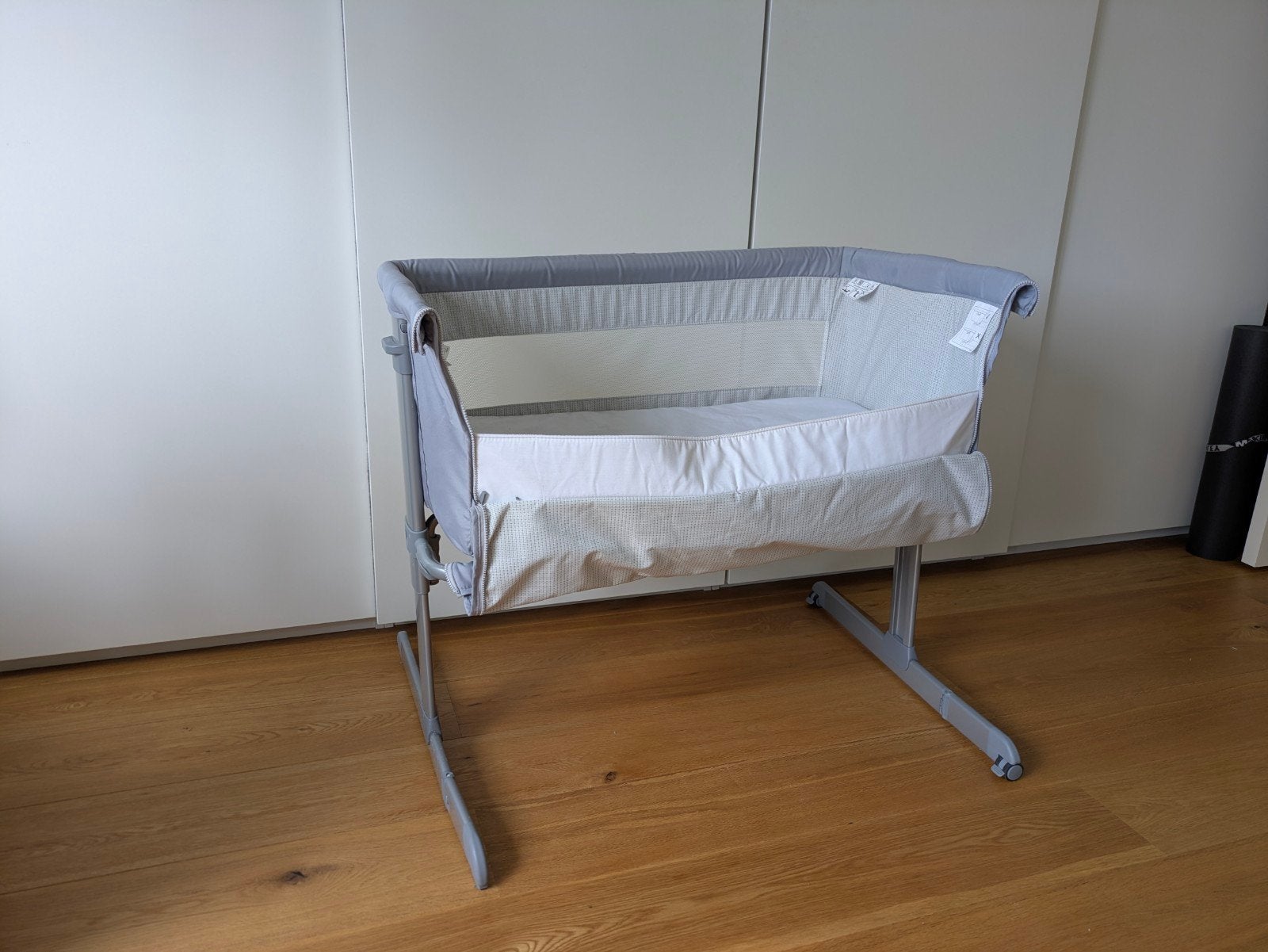 Chicco Next2Me Co-Sleeper Wieg - Grijs, Kinderen en Baby's, Babywiegjes en Ledikanten, Ophalen