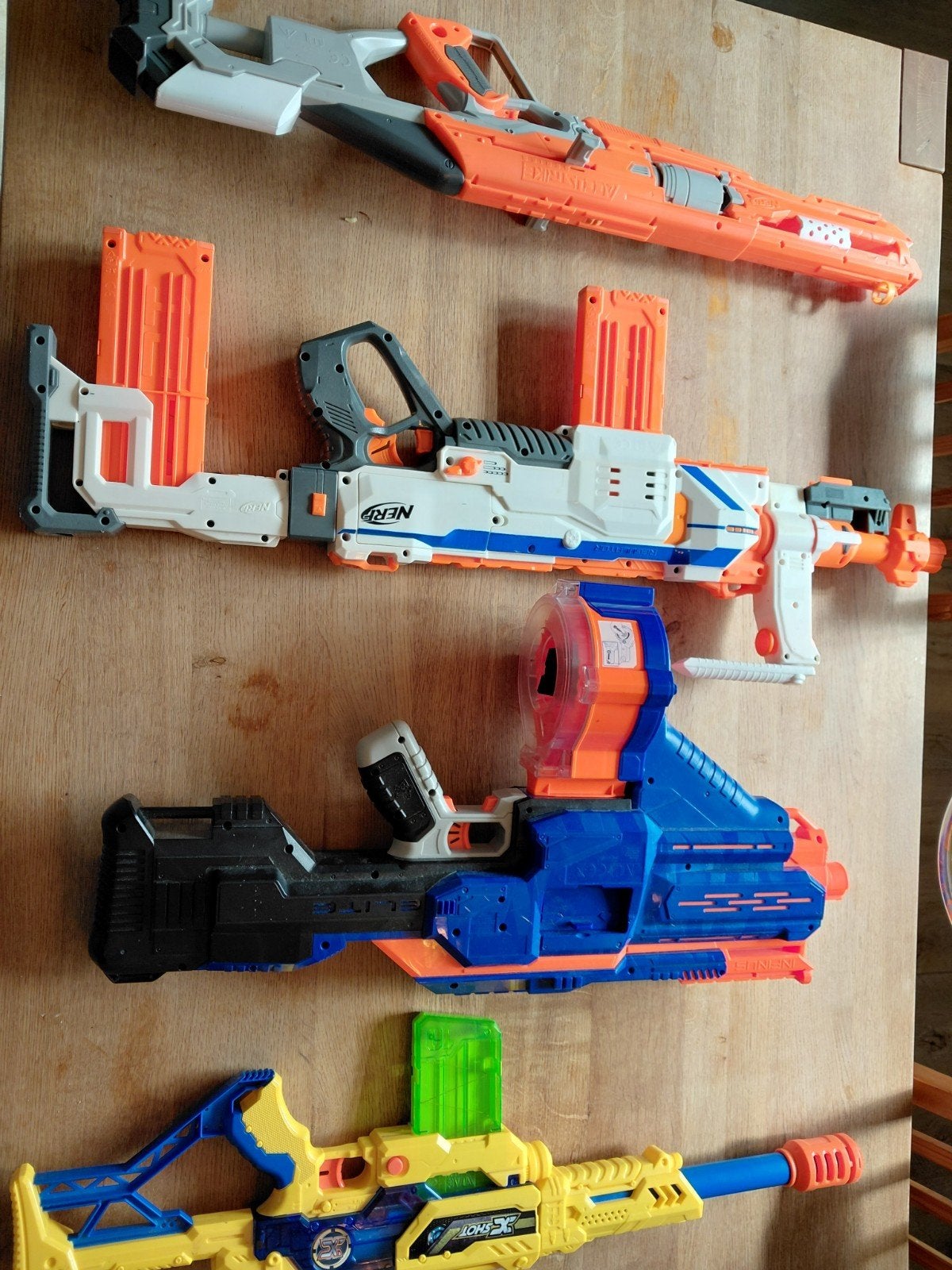 4 Nerf & X-Shot Blasters - Gebruikt, zonder pijltjes, Kinderen en Baby's, Ophalen, Gebruikt
