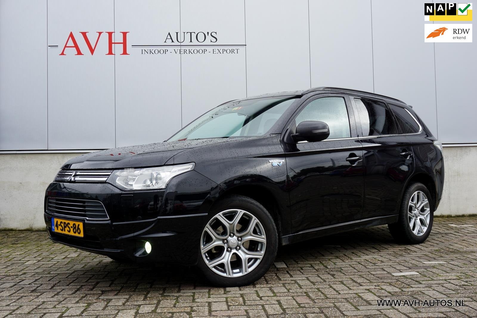 Mitsubishi Outlander 2.0 PHEV Instyle, Auto's, Mitsubishi, Zwart, 4 cilinders, Zwart, Vierwielaandrijving
