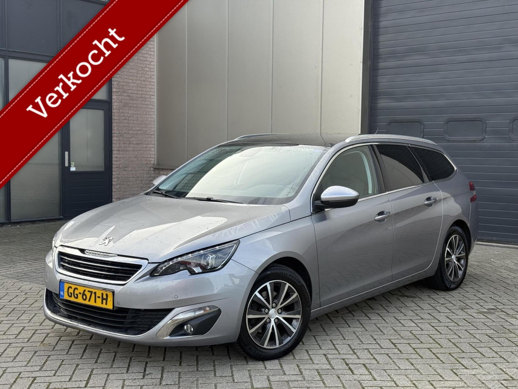 Peugeot 308 SW 1.2 PureTech Blue Lease Leder Keyless Climate, Gebruikt, Euro 6, 1165 kg, Origineel Nederlands