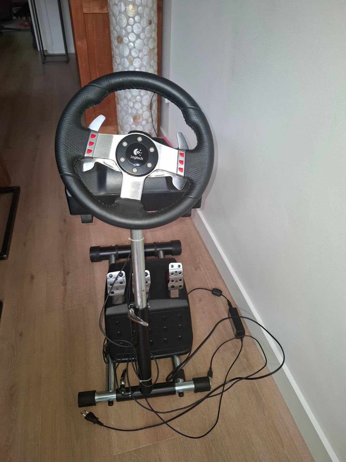 Logitech G27 Racing Wheel met pedalen en force feed, Racestuur, Gebruikt, Force feedback, Ophalen of Verzenden
