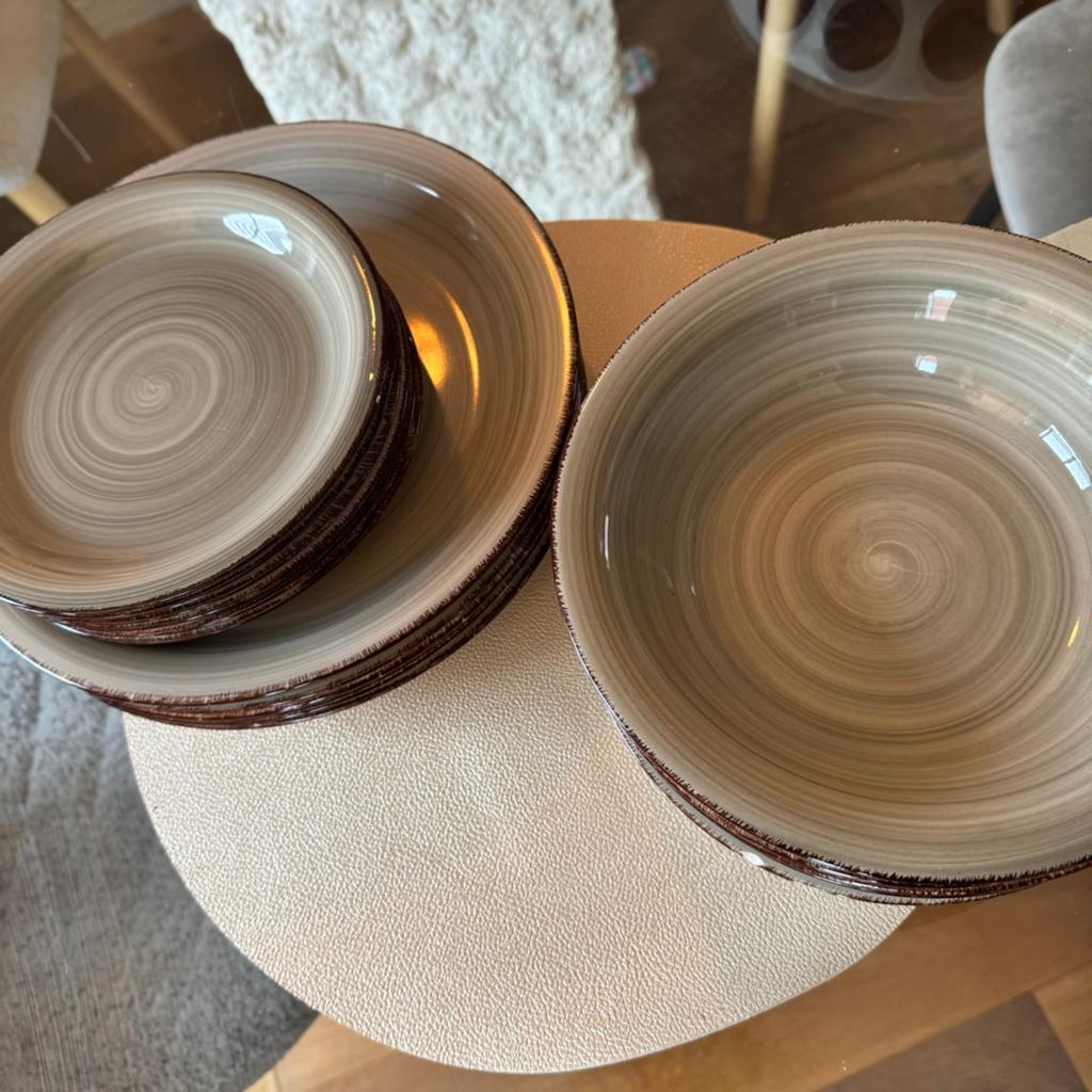 Quid Vita Gris bordenset - 18-delig Servies, Ophalen of Verzenden, Overige stijlen, Bord(en)