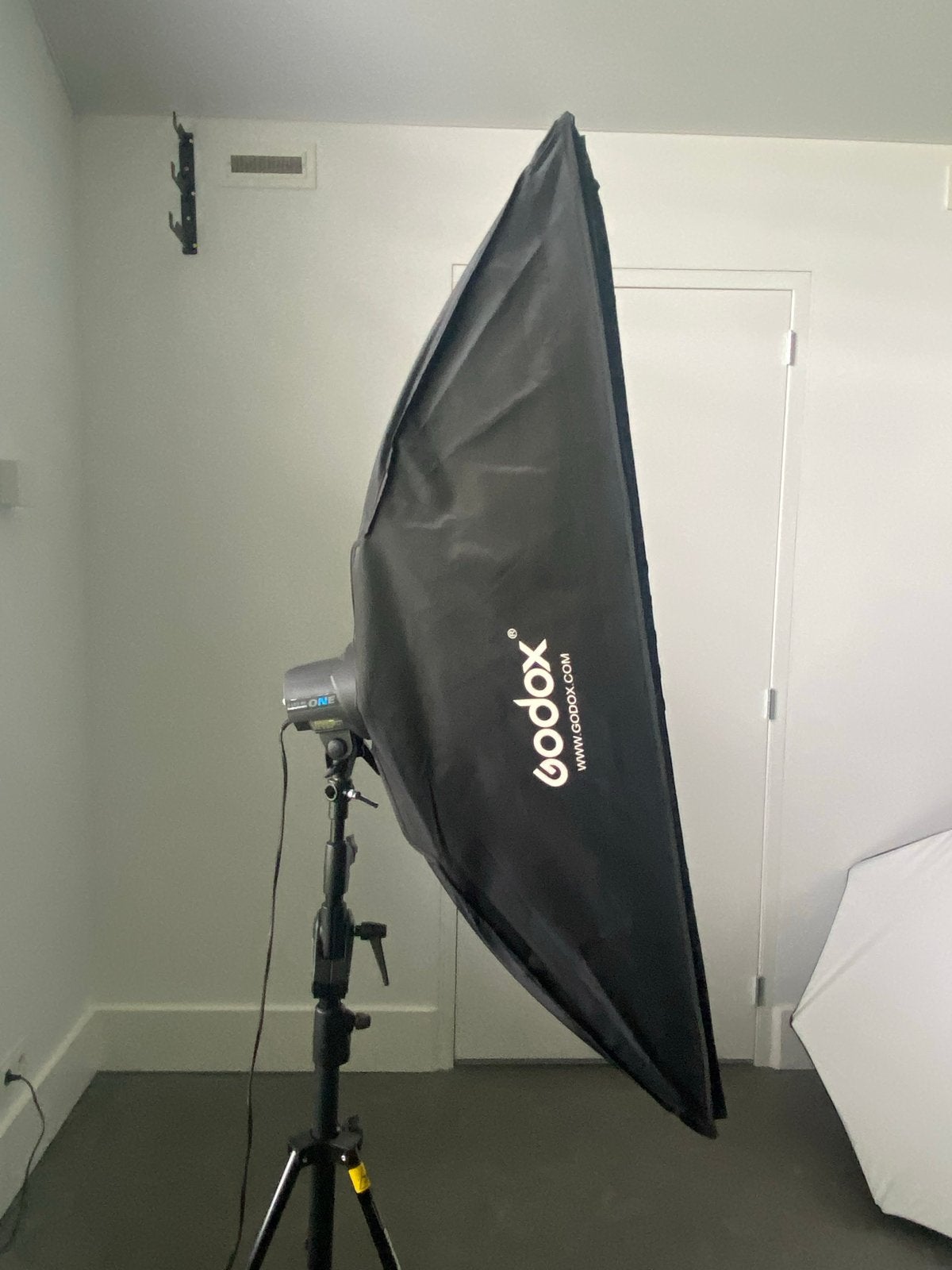 Godox Softbox met Grid + Elinchrom adapter, Lamp of Flitsset, Inclusief grid, Ophalen of Verzenden, Zo goed als nieuw