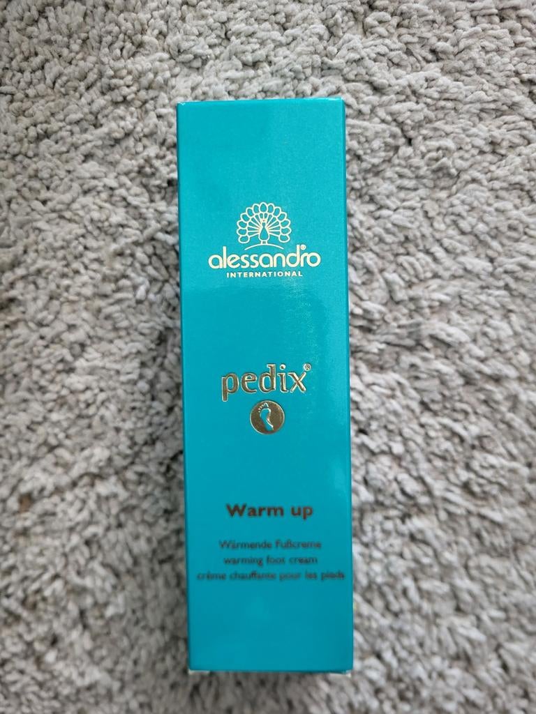 Alessandro Pedix Warm Up Voetcrème - Nieuw in doos, Ophalen of Verzenden, Nieuw, Bodylotion, Crème of Olie