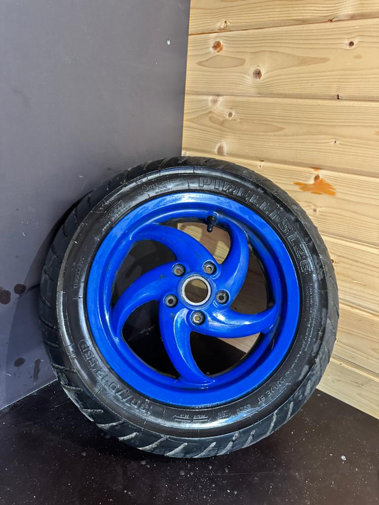 Gilera runner velg, Fietsen en Brommers, Brommeronderdelen | Scooters, Ophalen of Verzenden, Zo goed als nieuw, Overige typen