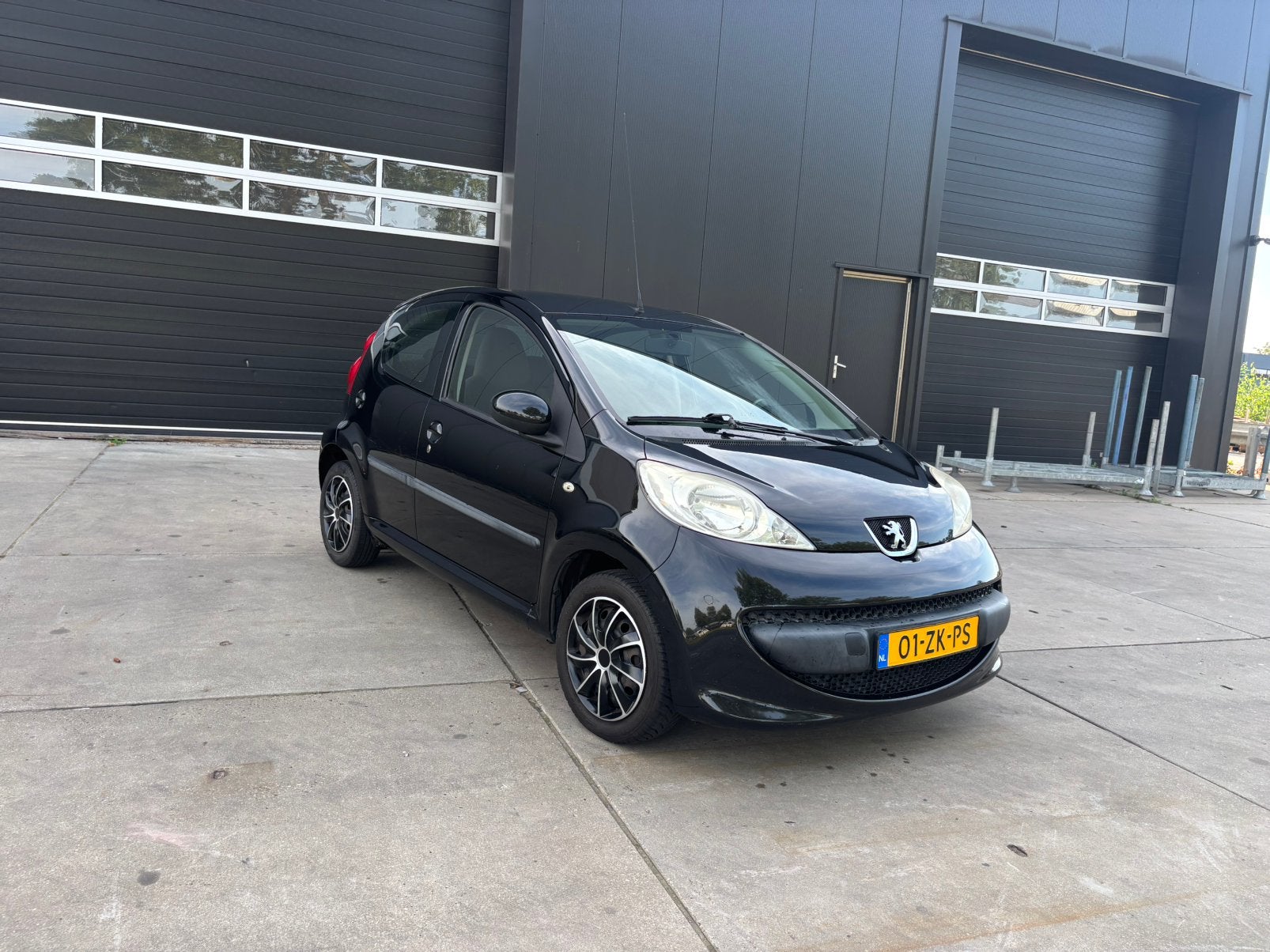 Peugeot 107 1.0 12V 5DR 2008 Zwart, Ophalen of Verzenden