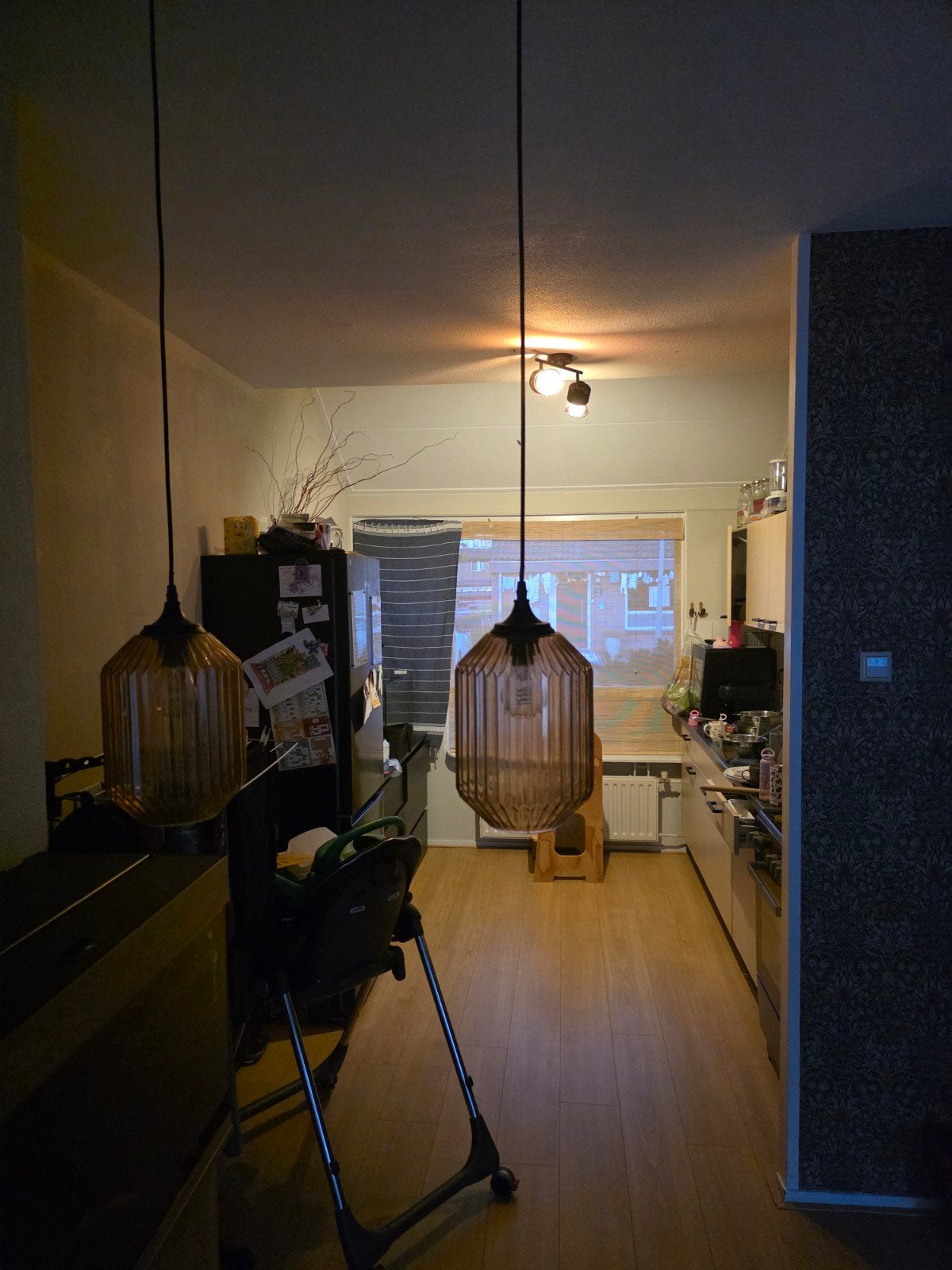 Twee moderne hanglampen van Kwantum, Modern, Industrieel, Zo goed als nieuw, Glas, E27 (groot)