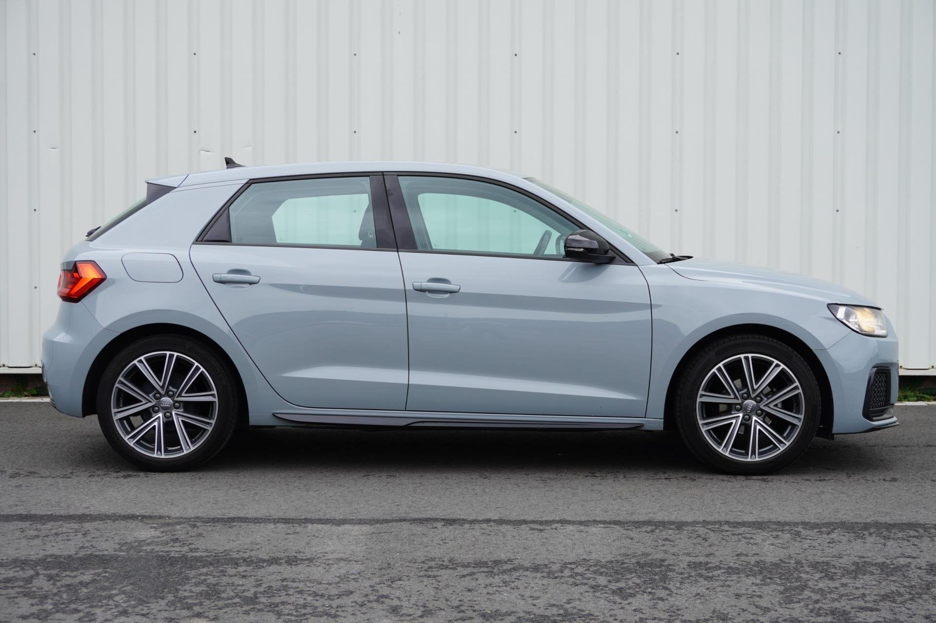 Audi A1 Sportback 25 TFSI epic 5deurs | Carplay | Navigatie, Auto's, Dealer onderhouden, Stof, 95 pk, 49 €/maand