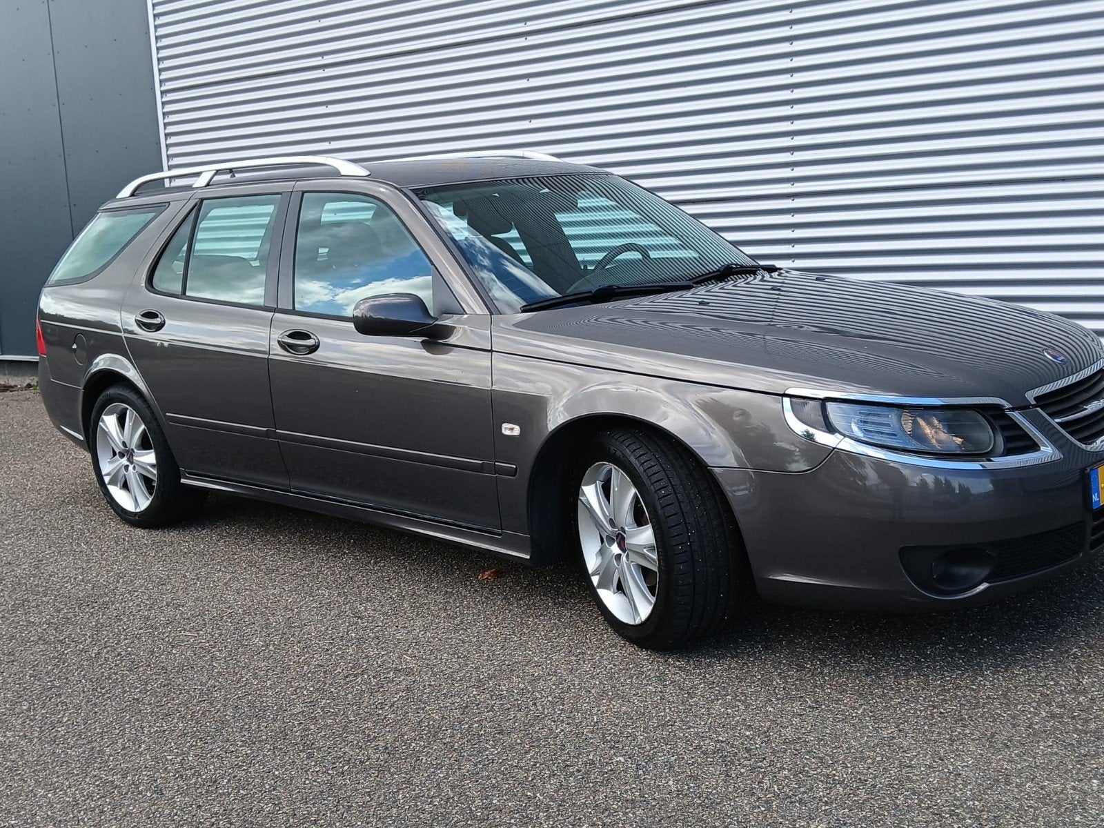 Saab 9-5 2.0 T Sport Estate AUT 2007 Grijs, Auto's, 1800 kg, 4 cilinders, Origineel Nederlands, Stationwagon