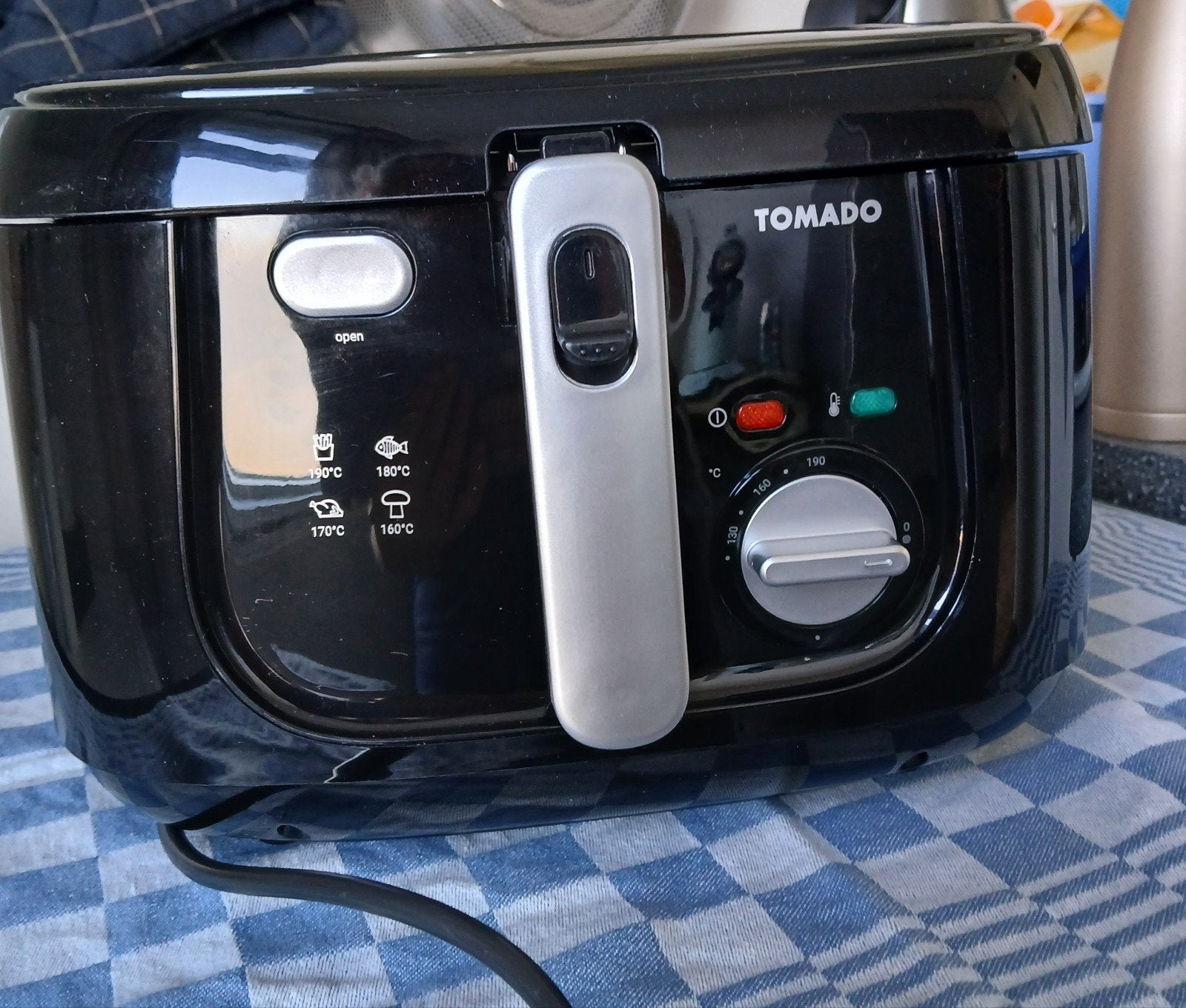 Kleine elektrische frituurpan van Tomado, zo goed als nieuw, 1 tot 2 liter, Ophalen, Zo goed als nieuw