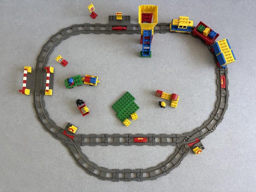 LEGO DUPLO goederentrein (2745) + spoorbrug (2738), Ophalen, Gebruikt, Overige thema's, Duplo