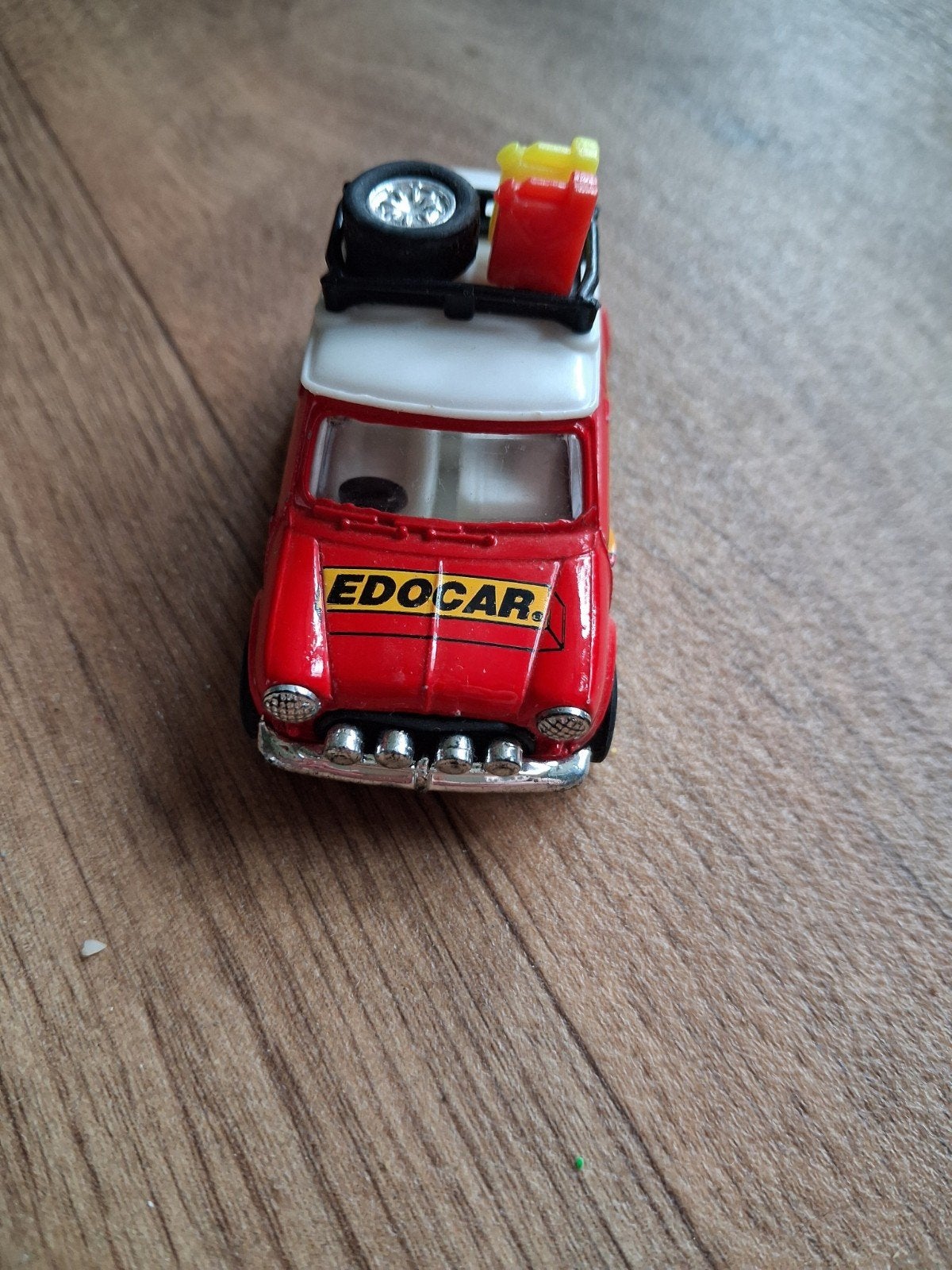 Edocar Mini Cooper modelauto - Rood met dakrek, Kinderen en Baby's, Speelgoed | Speelgoedvoertuigen, Ophalen of Verzenden