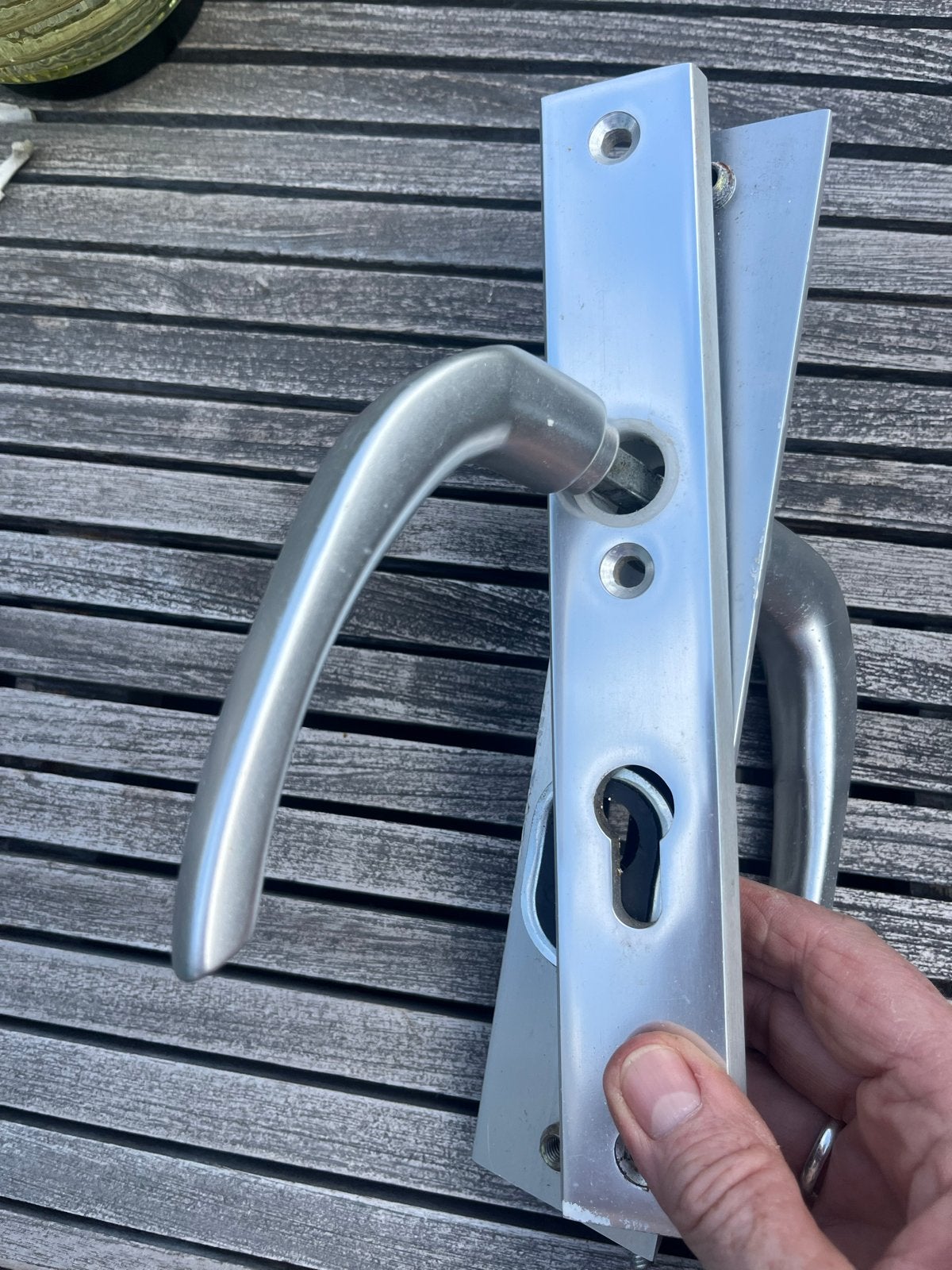 Deurklinken met schild en slot - RVS look, Ophalen of Verzenden, Gebruikt, Rvs, Klink of Kruk