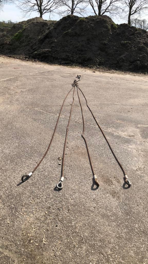 4 sprong staalkabel, Ophalen, Gebruikt, Handmatig