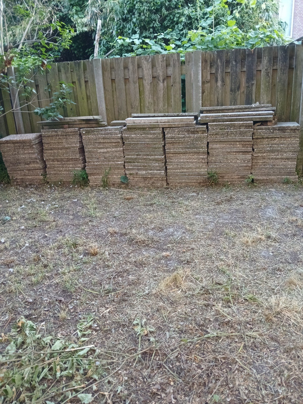 Gratis tuintegels op te halen, Ophalen, Gebruikt, 40 tot 60 cm, 10 m² of meer