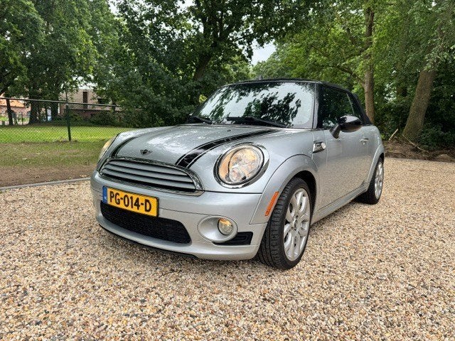 Mini Cooper Cabrio 1.6 120pk 2010 Grijs metallic, Auto's, Mini, Zwart, 4 cilinders, Cabriolet, 4 stoelen