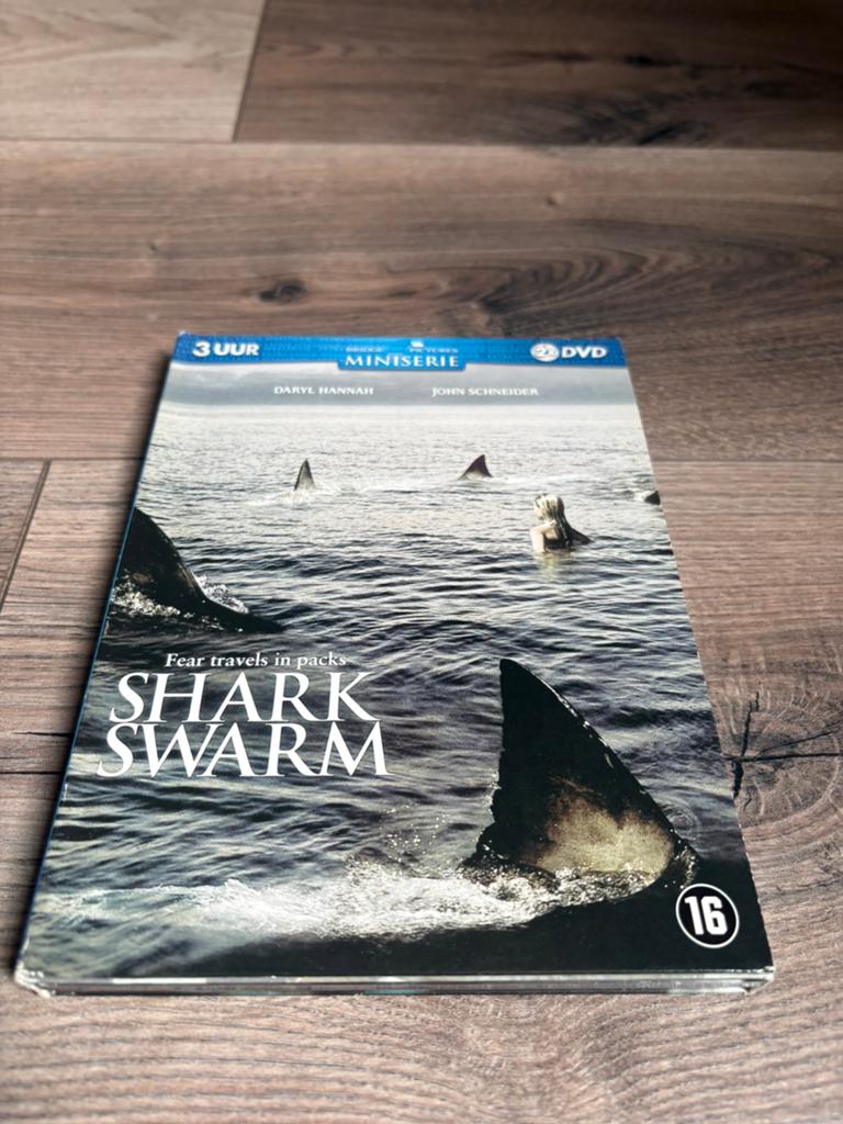 Shark Swam miniserie, Vanaf 12 jaar, Ophalen of Verzenden, Zo goed als nieuw, Actie en Avontuur