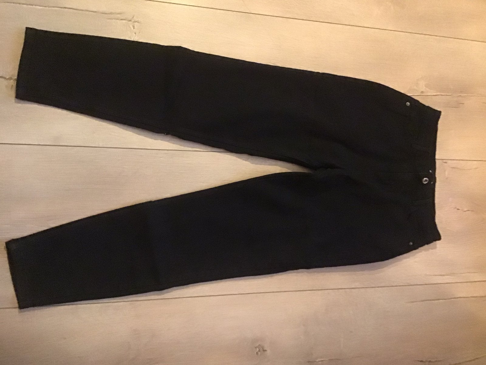 Spijkerbroek zwart M Mom jeans Pieces, Ophalen of Verzenden, Zo goed als nieuw, Zwart, Lang