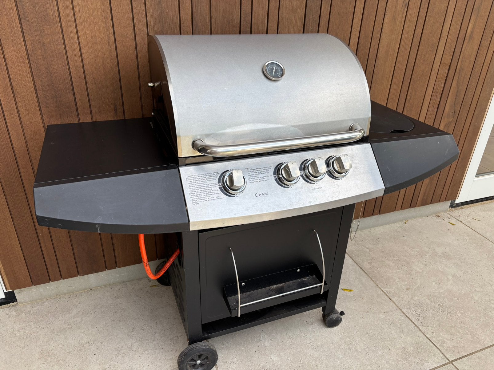 Mooie gasbarbecue met grill, bakplaat & warmhoudbrander., Ophalen, Zo goed als nieuw