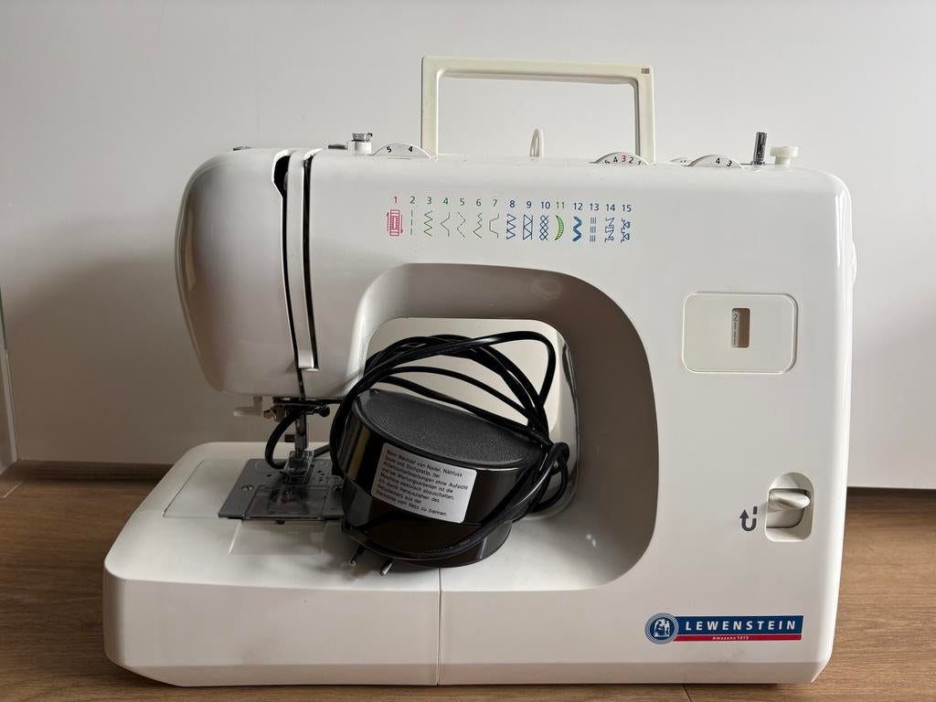 Lewenstein Amazone 1015 Naaimachine - met accessoires, Ophalen of Verzenden, Zo goed als nieuw, Naaimachine, Lewenstein