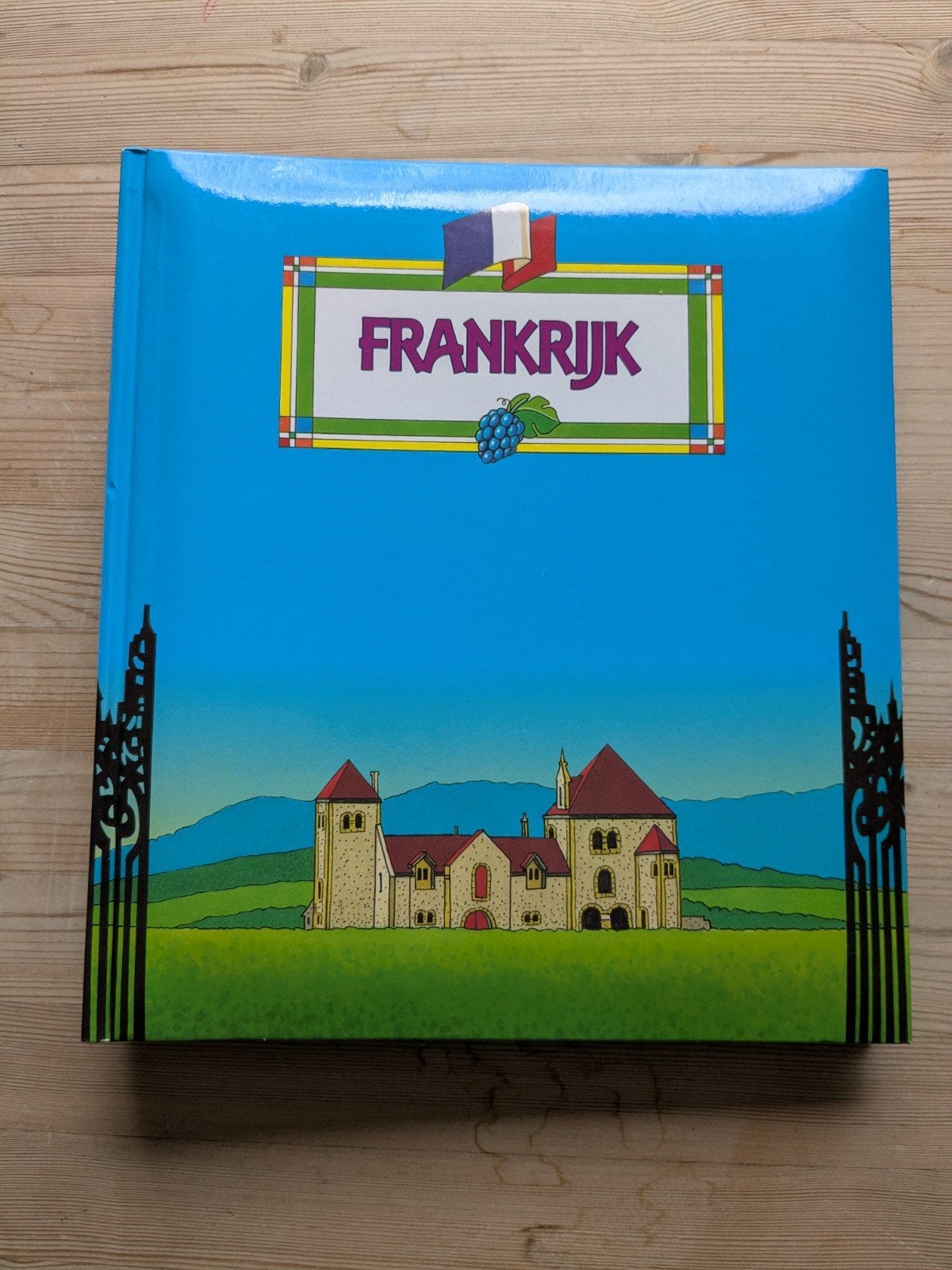 Henzo landen fotoalbum -Frankrijk, Audio, Tv en Foto, Ophalen, Henzo, Met pergamijn tussenbladen, Fotoalbum-accessoire