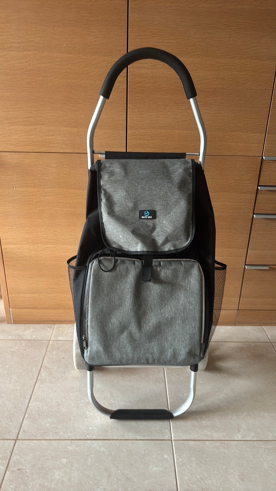 Safe Age boodschappen trolley, 30 cm of meer, Zwart, 80 cm of meer, Zo goed als nieuw