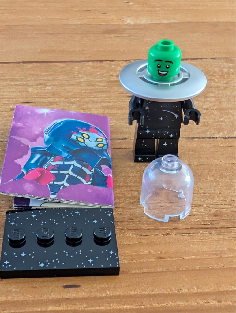 Lego Minifigures serie Space/ Flying Saucer Costume Fan, Lego, Ophalen of Verzenden, Zo goed als nieuw, Minifiguren serie