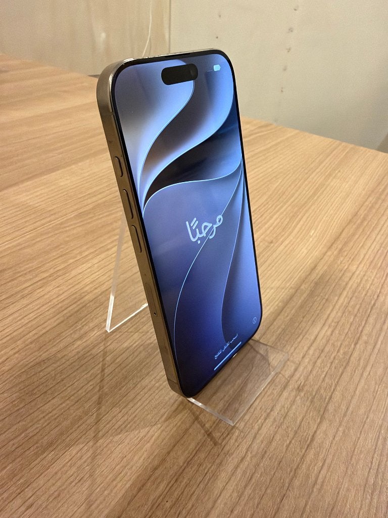 Apple iPhone 16 Pro 128GB Grijs - 2e hands - Accu 95%, IPhone 16 Pro, Apple, Hollyhill Industrial Estate, Hollyhill, Ophalen of Verzenden